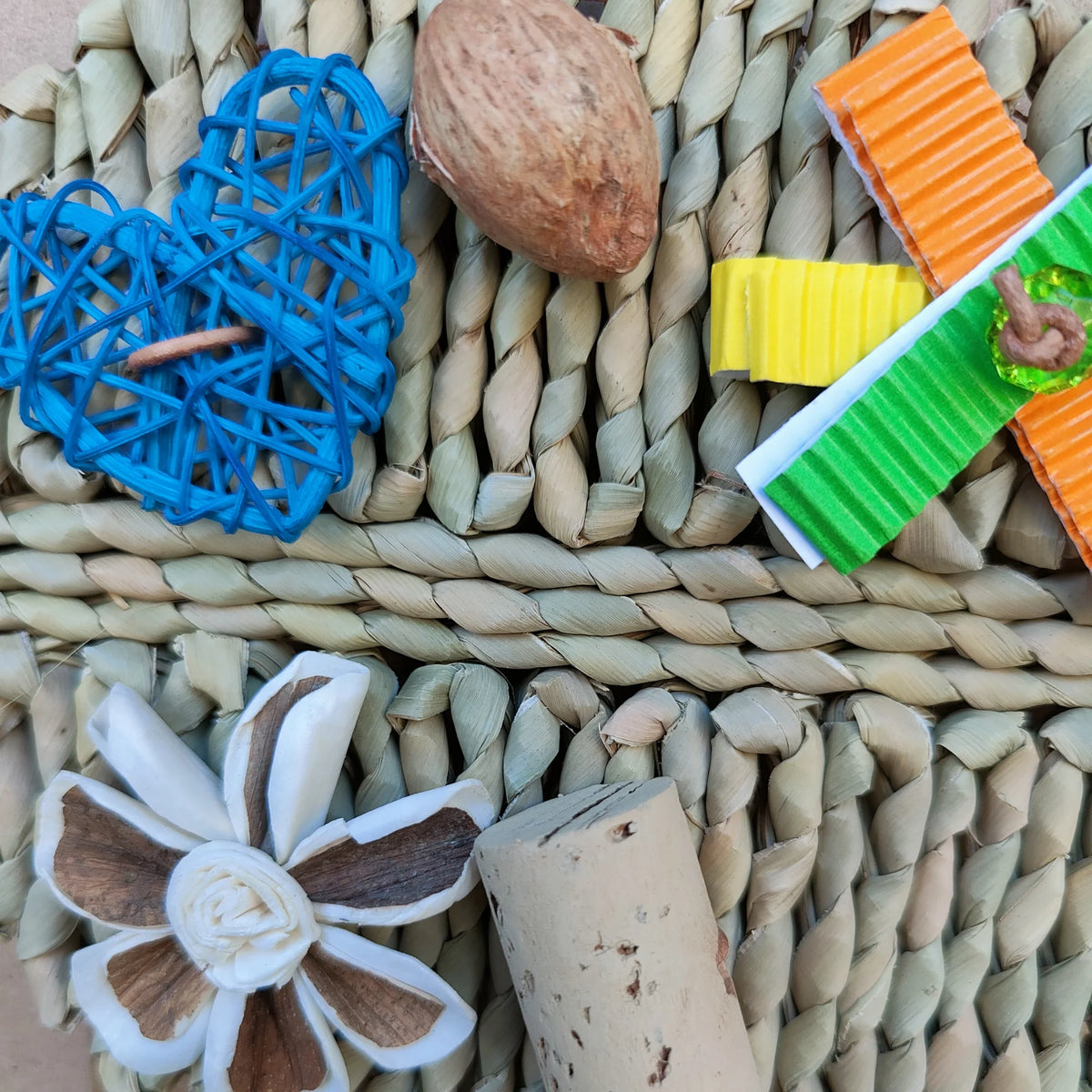 Decorative Palm Leaf Large Bird Toy